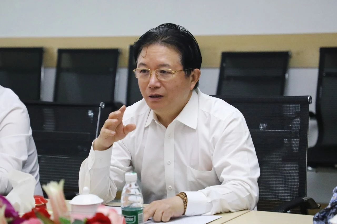 中国企业改革与发展研究会彭华岗会长一行到访通鼎集团考察交流